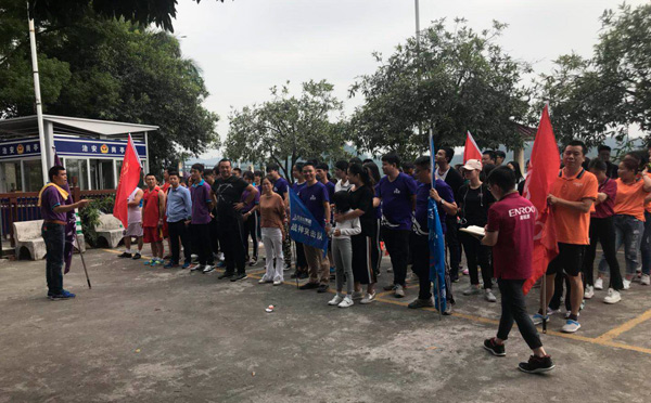 金馬爭霸賽火箭隊8公里徒步拉練，振奮人心！