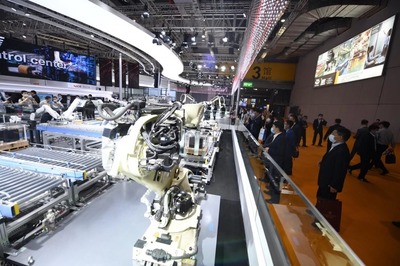 裝備館“擴容升級”，小工廠車間的人、場、貨如何轉型？